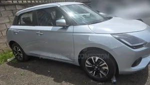 Photo - New Suzuki Swift 2023 Silver