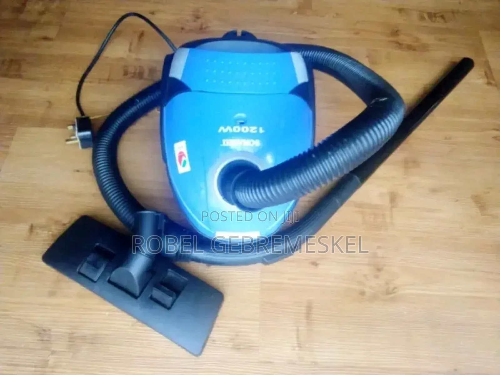 Sonashi Vacuum Cleaner 
- 1200 Watt 
- 1.5 L