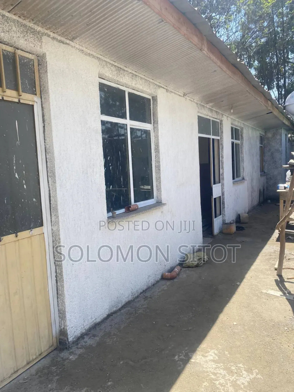 10bdrm House in House, Bole for rent