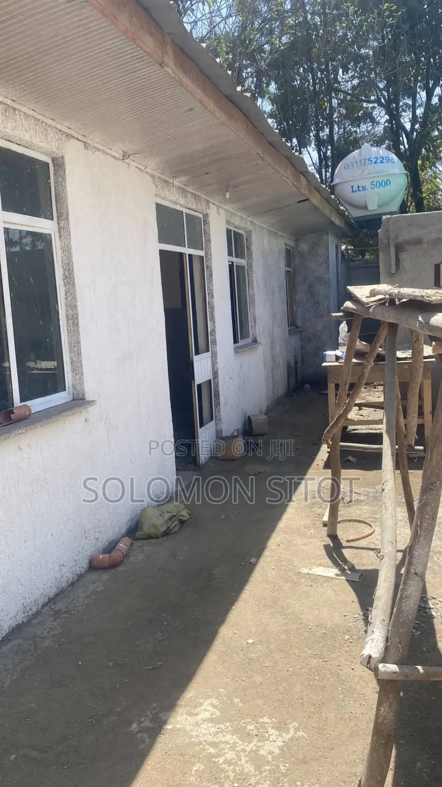 10bdrm House in House, Bole for rent
