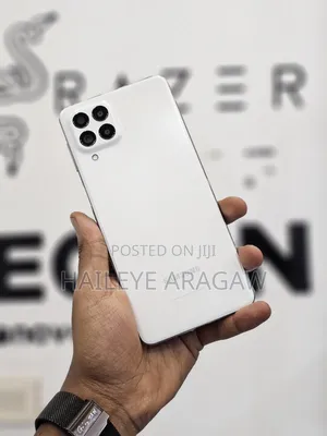 Photo - New Samsung Galaxy M53 128 GB White