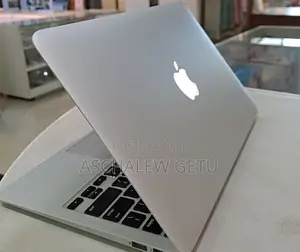 Photo - New Laptop Apple MacBook 4GB Intel Core I5 SSD 128GB