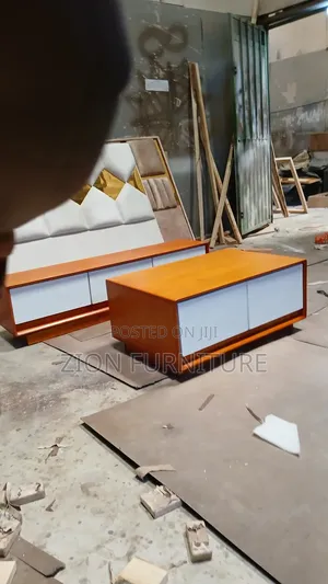 Photo - Oak Table and Tv Stand Set