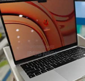 New Laptop Apple MacBook Air 2022 M2 8GB Apple M2 SSD 256GB