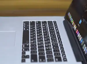 Photo - New Laptop Dell Precision 3510 4GB Intel Core I7 SSD 512GB