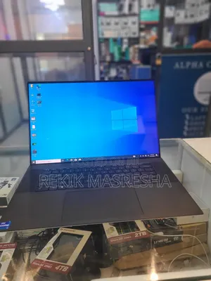 Laptop Dell XPS 17 9720 24GB Intel Core I7 SSD 2T