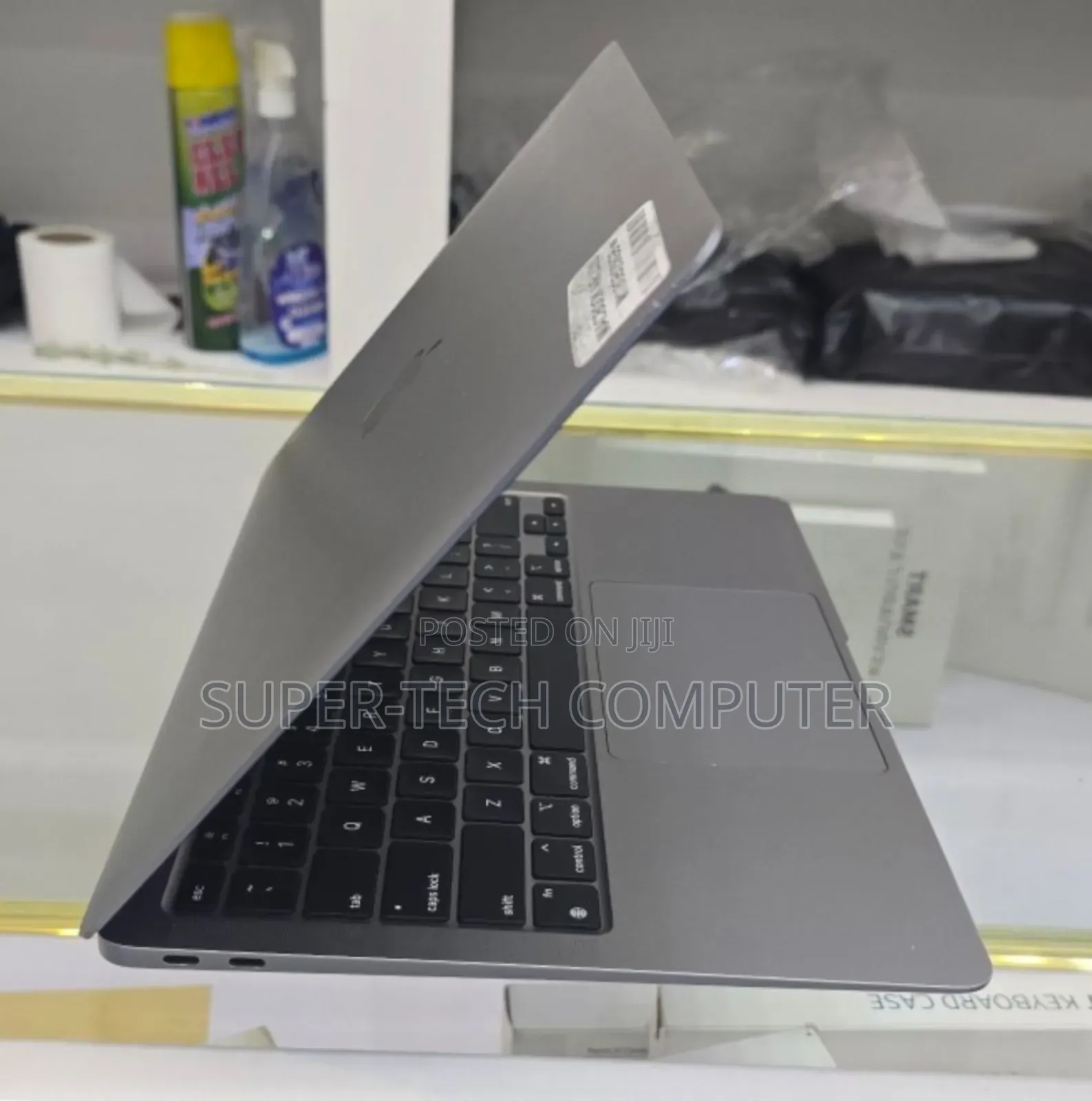 New Laptop Apple MacBook Air 2020 M1 8GB Apple M1 SSD 256GB