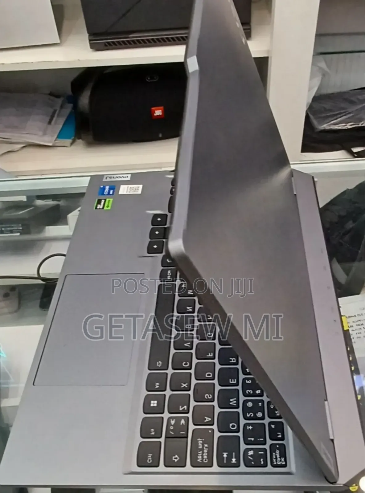 New Laptop Lenovo LOQ 15ARP9 16GB Intel Core I7 SSD 1T