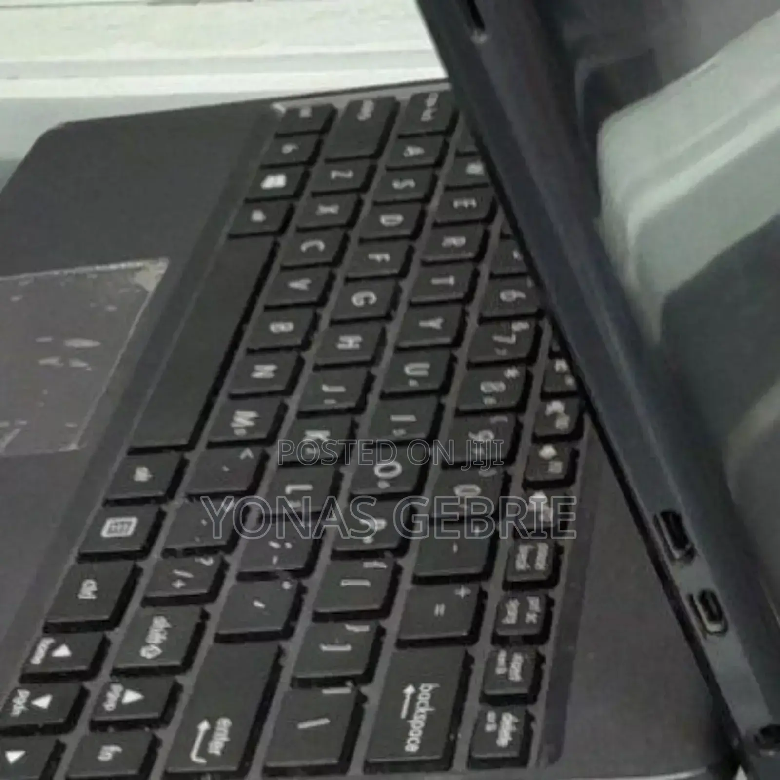 Laptop Asus Transformer Mini T103HAF 2GB Intel Pentium SSD 60GB