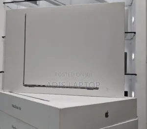 Photo - New Laptop Apple MacBook Air 2024 M3 13-Inch 8GB Apple M3 SSD 512GB