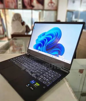 New Laptop HP Victus 16 16GB Intel Core I7 SSD 512GB