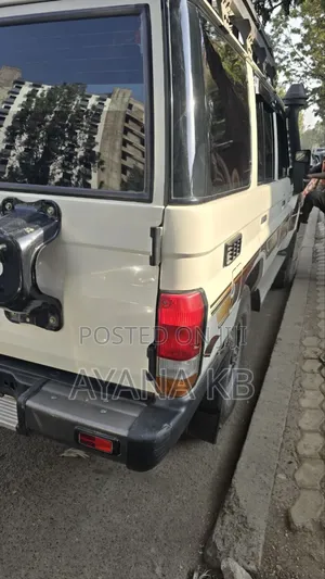 Toyota Land Cruiser 2015