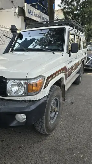 Toyota Land Cruiser 2015