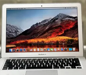 New Laptop Apple MacBook 2017 8GB Intel Core I7 SSD 512GB