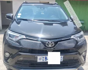 Photo - Toyota RAV4 2018 Matt Black