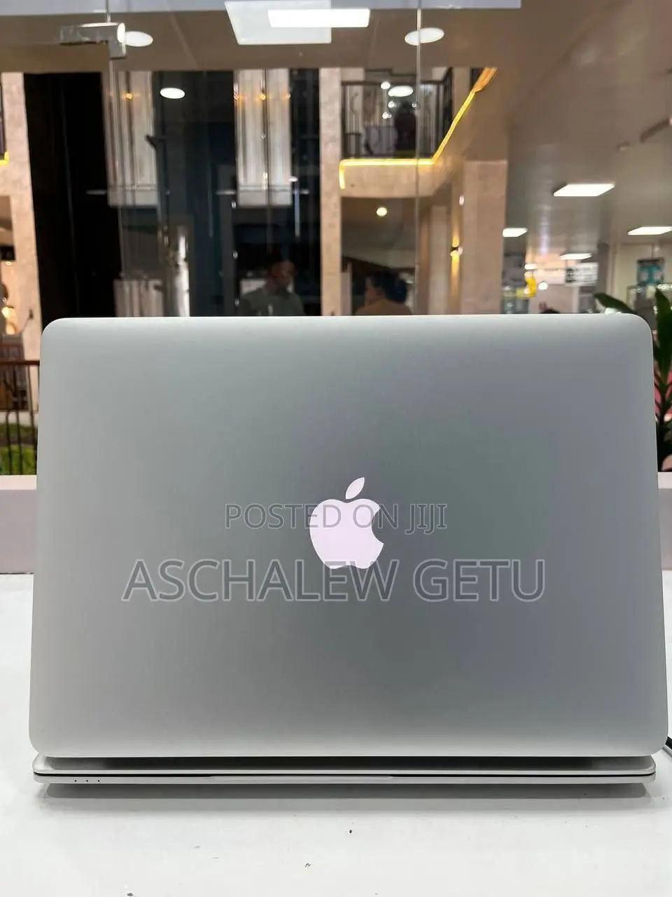 New Laptop Apple MacBook Pro M1 8GB Intel Core I7 SSD 512GB