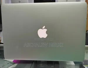 Photo - Laptop Apple MacBook Air 2017 8GB Intel Core I5 SSD 128GB