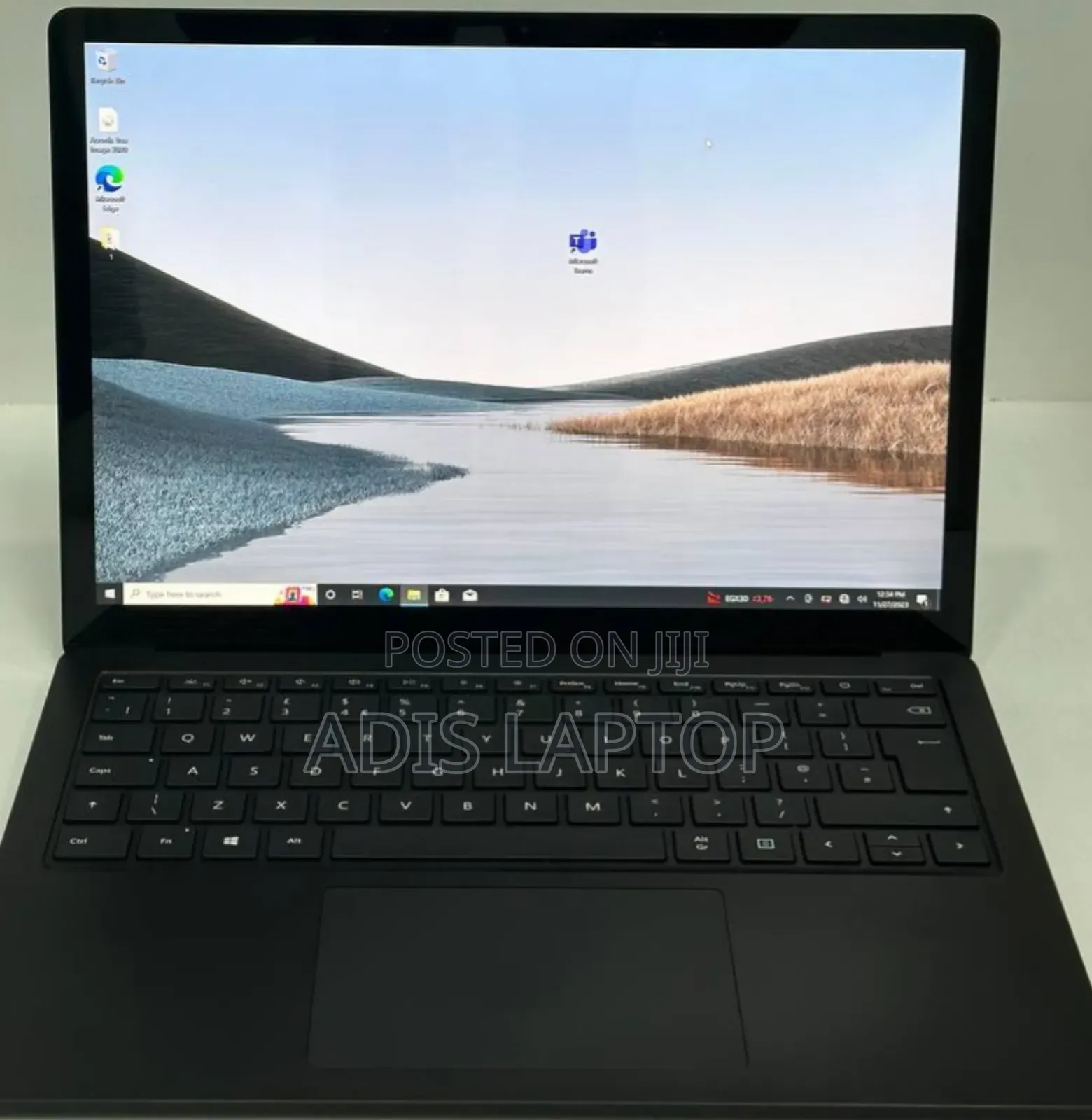 New Laptop Microsoft Surface 8GB Intel Core I5 SSD 256GB