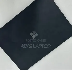 New Laptop Microsoft Surface 8GB Intel Core I5 SSD 256GB