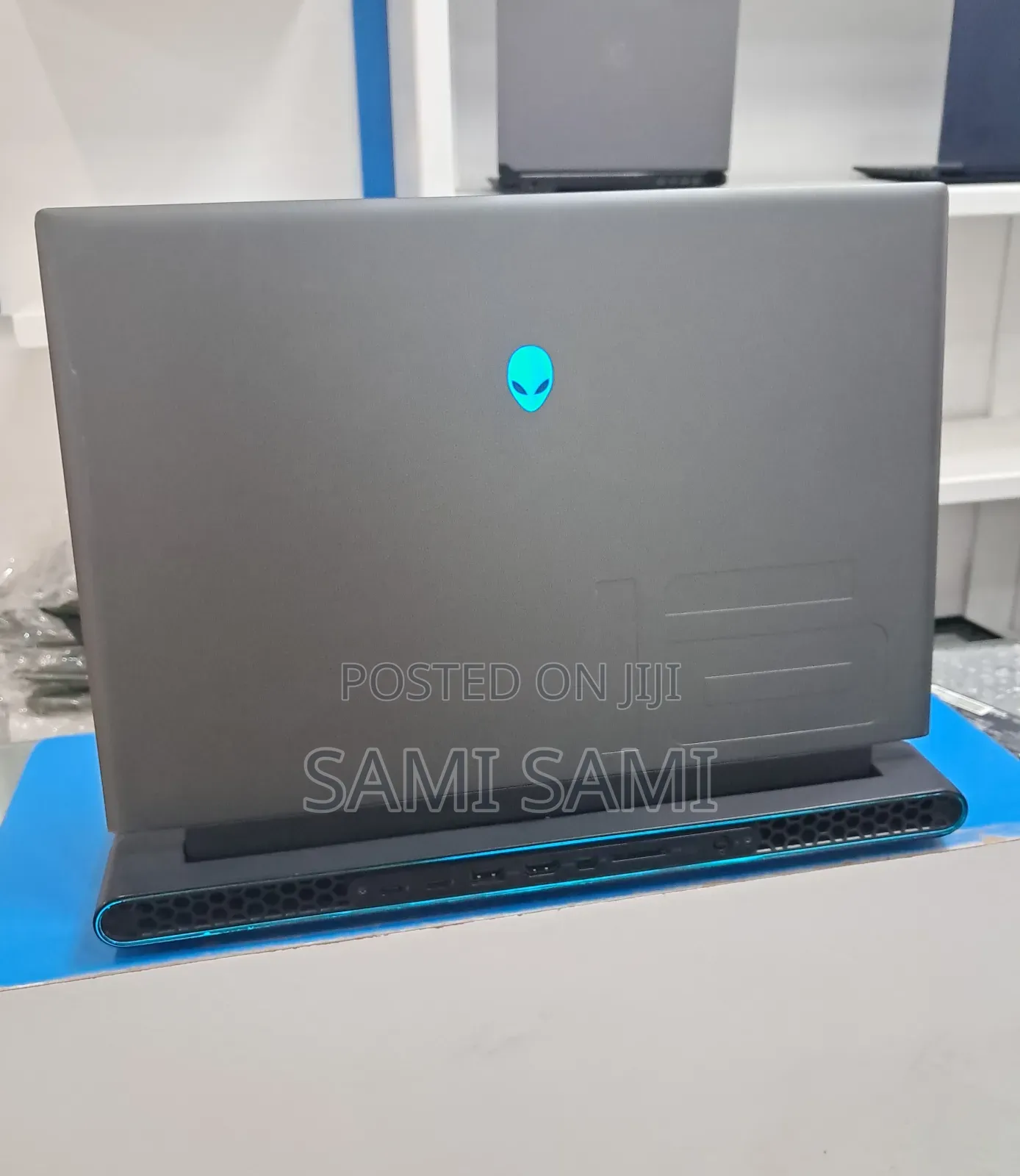New Laptop Alienware Area-51m 32GB Intel Core I9 SSD 1T