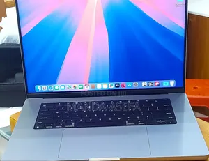 New Laptop Apple MacBook Pro M1 16GB Apple M1 SSD 1T