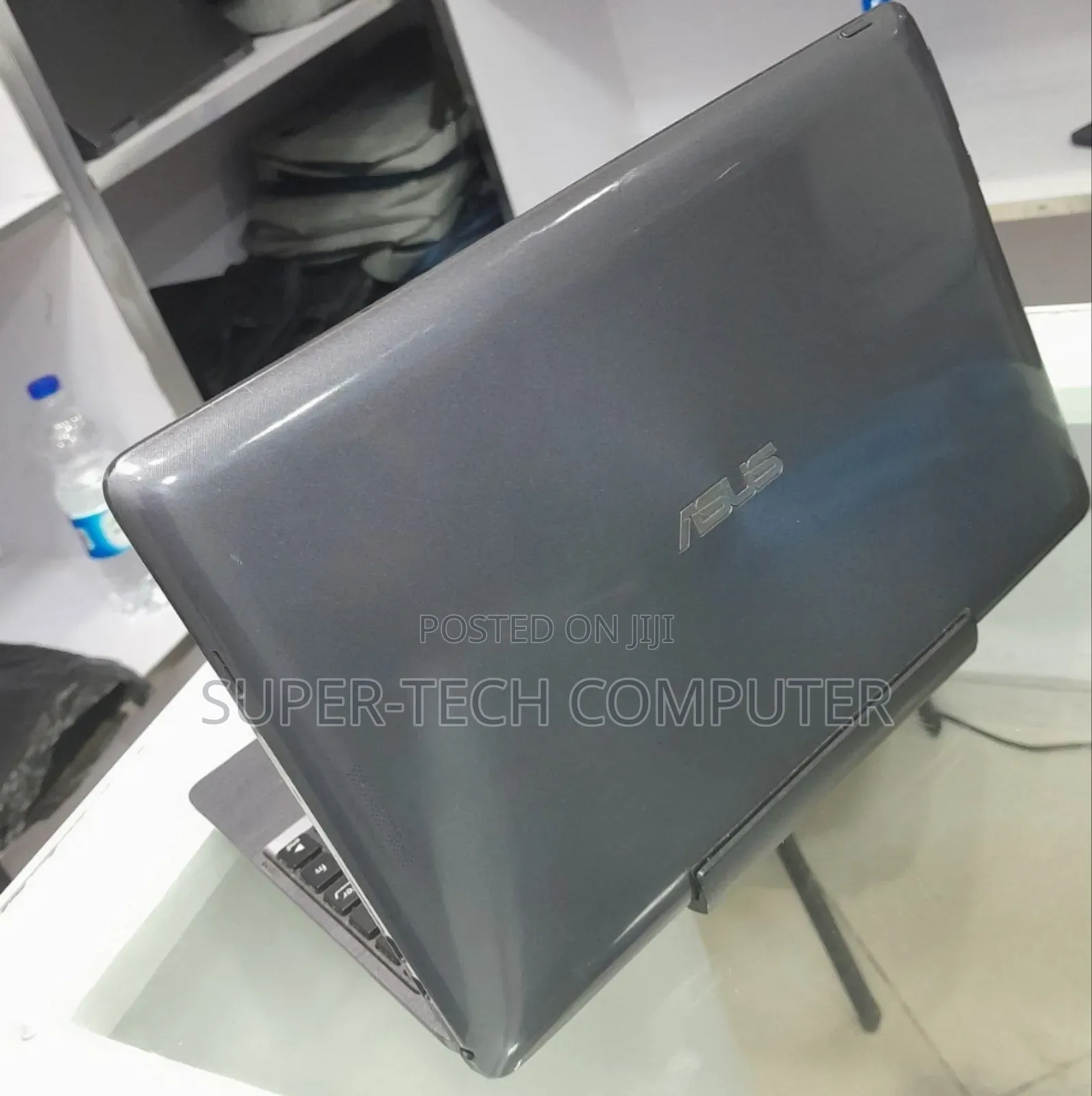 Laptop Asus A42JC 2GB Intel Atom SSD 60GB