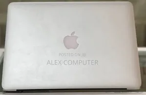 New Laptop Apple MacBook Pro 2017 8GB Intel Core I7 SSD 512GB