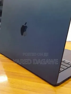 New Laptop Apple MacBook Air 2024 M3 13-Inch 8GB Apple M3 SSD 512GB