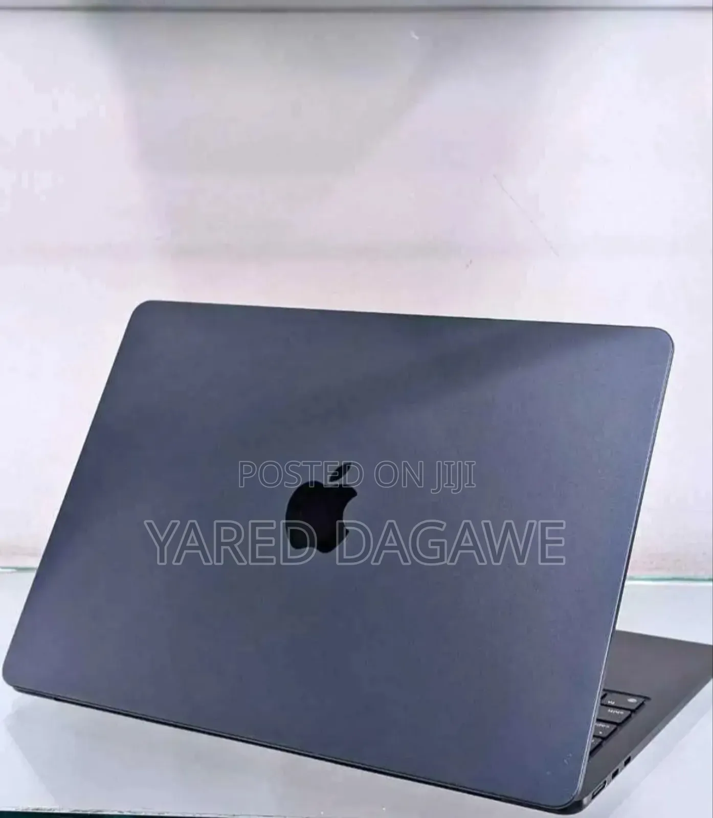 New Laptop Apple MacBook Air 2024 M3 13-Inch 8GB Apple M3 SSD 512GB