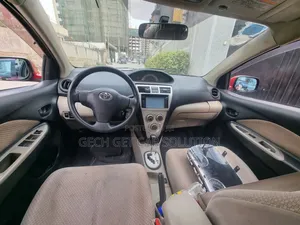 Toyota Yaris 2010 Burgundy