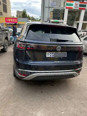 Volkswagen ID.6 2023 Blue