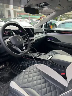 Volkswagen ID.6 2023 Blue