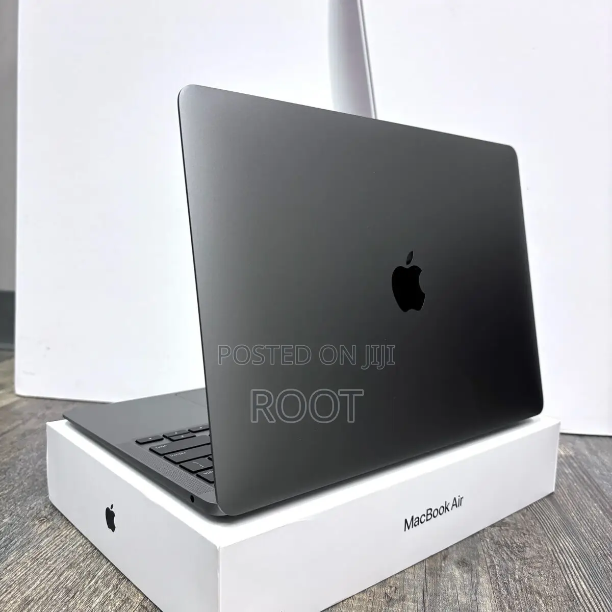 New Laptop Apple MacBook Air 2020 M1 8GB Apple M1 SSD 256GB