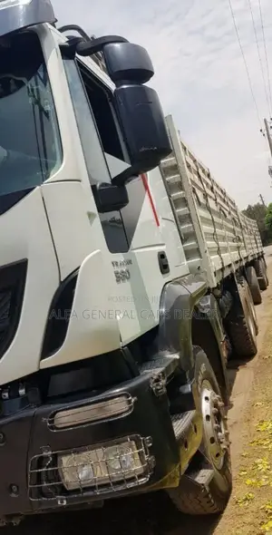 ባላቶኒ ከነተሳቢው
•2015
•77 ሽ ታርጋ
•23 ሽ ታርጋ ተሳቢ
•መስፍን በመስፍን