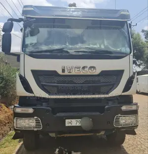 Photo - Iveco ባላቶኒ ከነተሳቢው
•2016
•79 ሽ ታርጋ
•24 ሽ ታርጋ ተሳቢ
•መስፍን በመስፍን