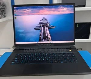 New Laptop Alienware Area-51m 32GB Intel Core I9 SSD 1T