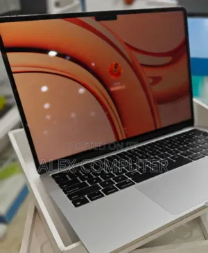 Photo - New Laptop Apple MacBook Air 2022 M2 8GB Apple M2 SSD 256GB