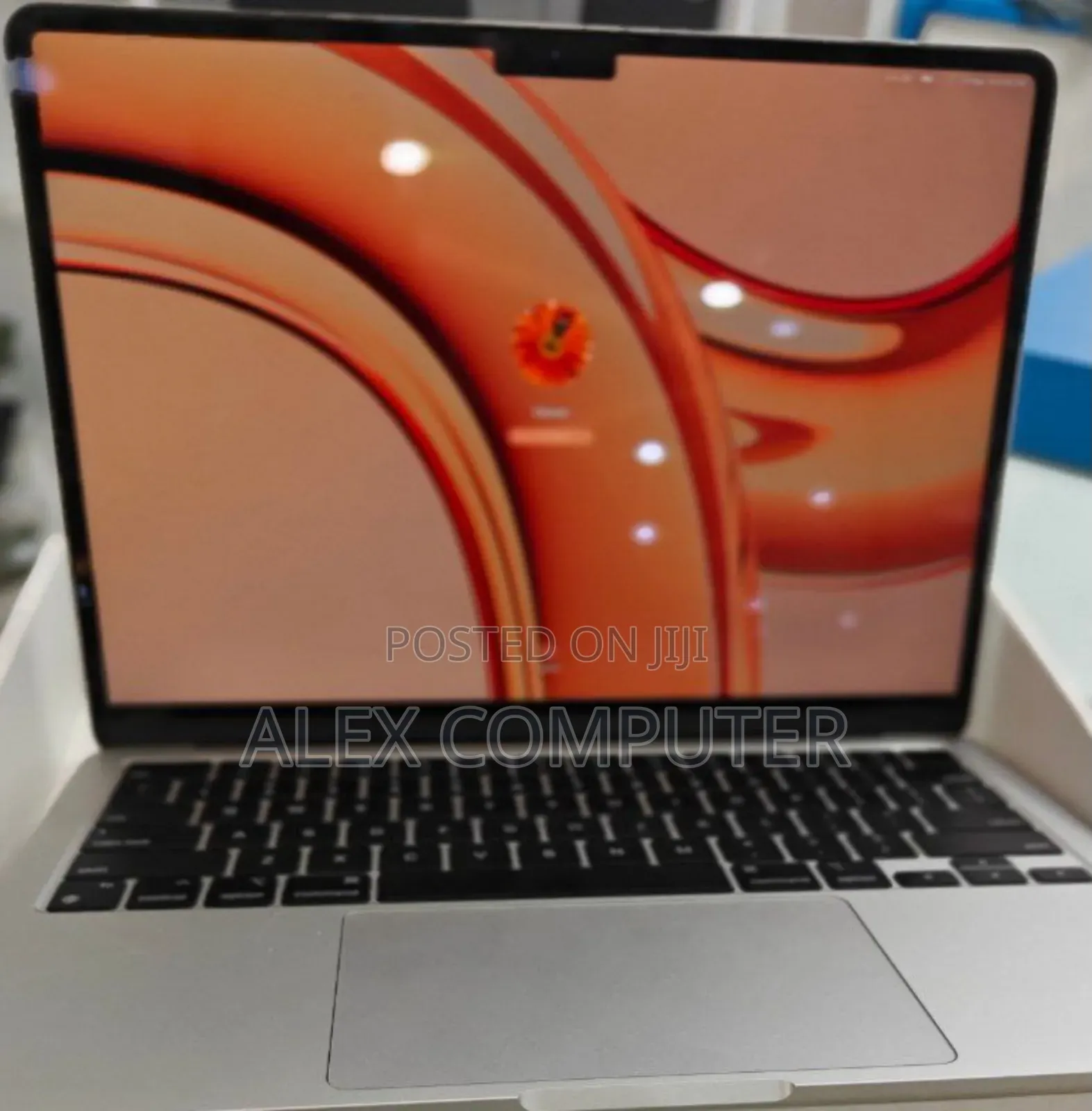 New Laptop Apple MacBook Air 2022 M2 8GB Apple M2 SSD 256GB