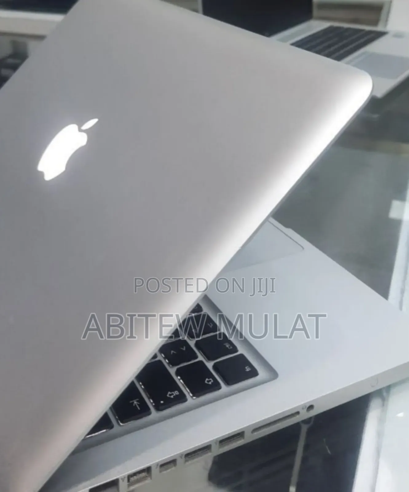 New Laptop Apple MacBook 2012 4GB Intel Core I5 SSD 128GB