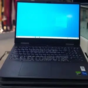 New Laptop Lenovo LOQ 15ARP9 16GB Intel Core I5 SSD 512GB