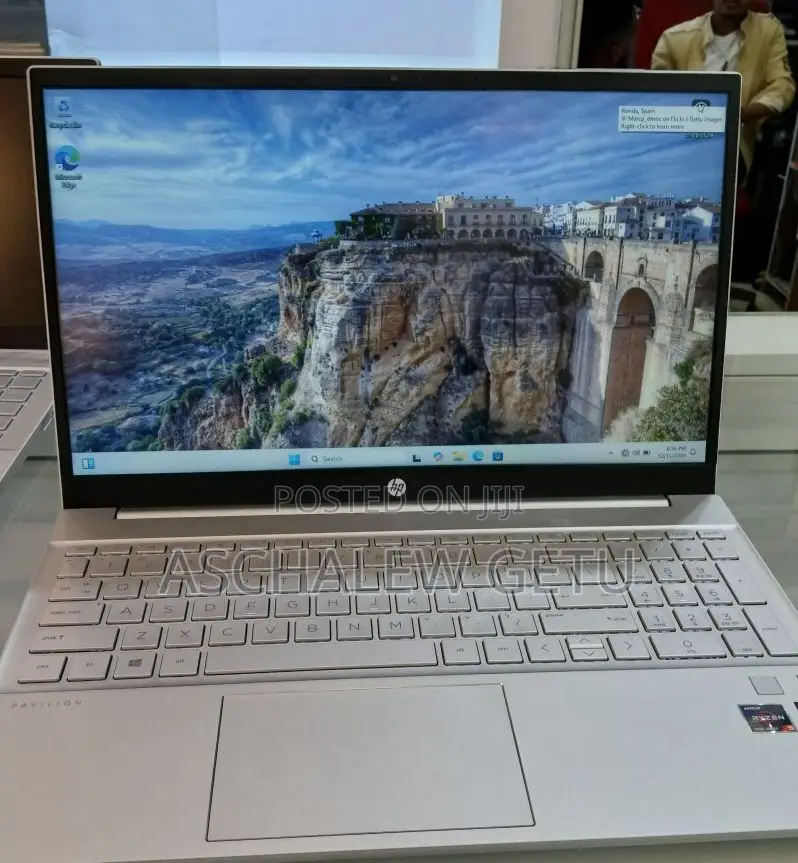 New Laptop HP Pavilion 15 8GB Intel Core I5 SSD 512GB