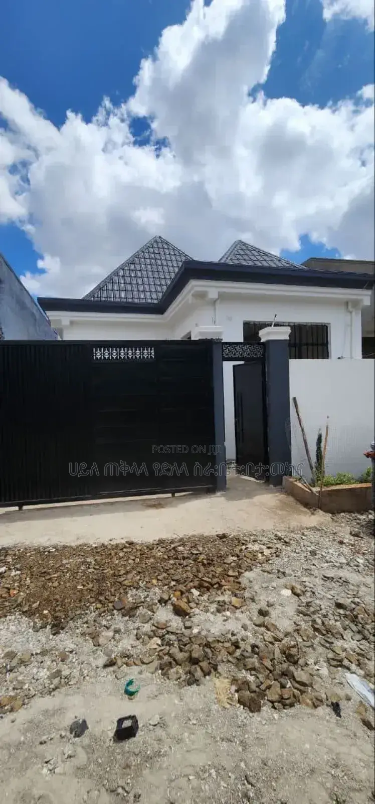 Furnished 4bdrm Villa in ለገጣፎ አካባቢ, Oromia-Finfinne for sale