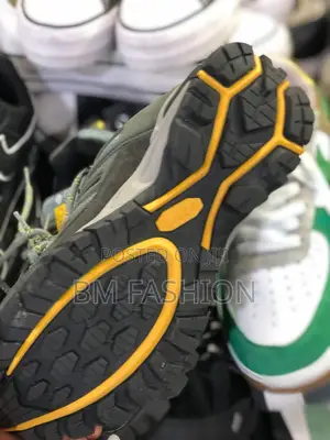 Columbia Water Proof Casual Black