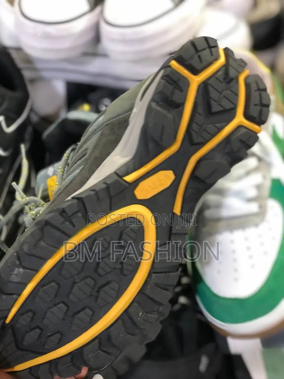 Columbia Water Proof Casual Black