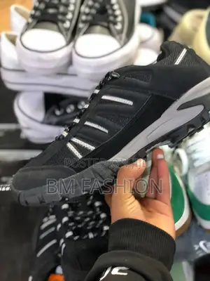 Columbia Water Proof Casual Black