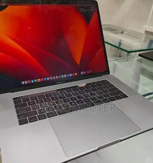 New Laptop Apple MacBook Pro 2017 16GB Intel Core I7 SSD 1T