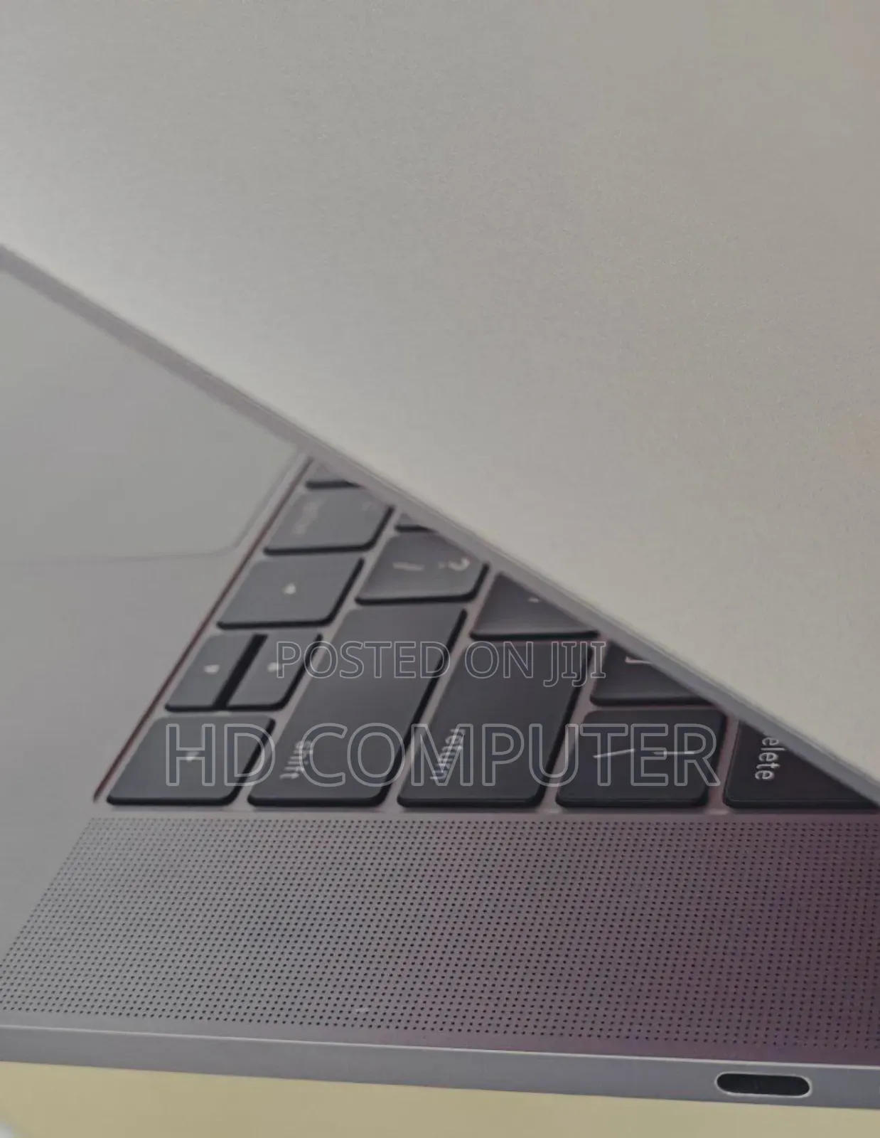 New Laptop Apple MacBook Pro 2017 16GB Intel Core I7 SSD 1T