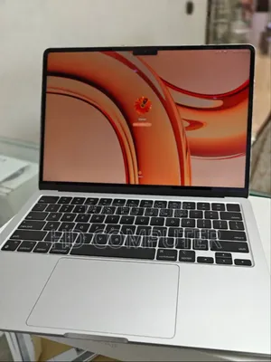 New Laptop Apple MacBook Air 2022 M2 8GB Apple M2 SSD 256GB
