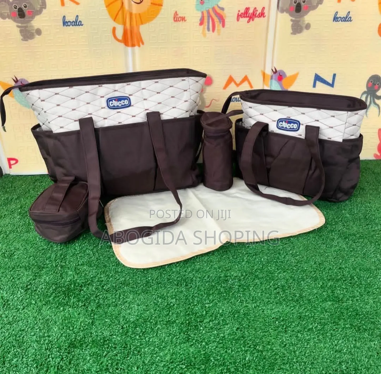 Chicco 5 in 1 Multifunction Mamy Bag