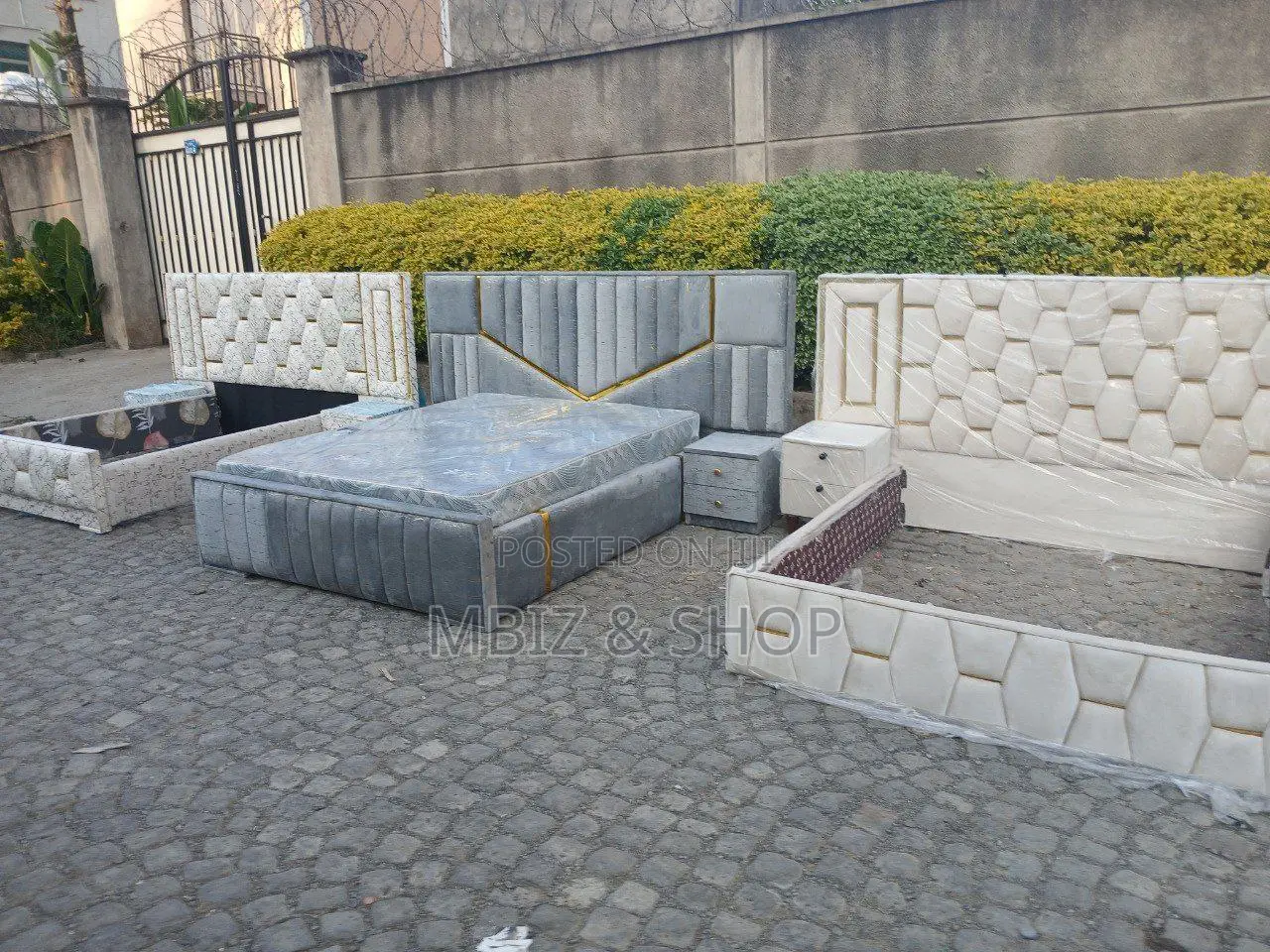 Modern and Quality Bed